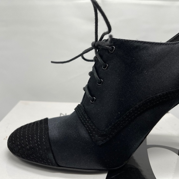 NINE WEST Tenant Black Satin High Heel Lace-up Shootie Size 8.5M NIB - Picture 7 of 12